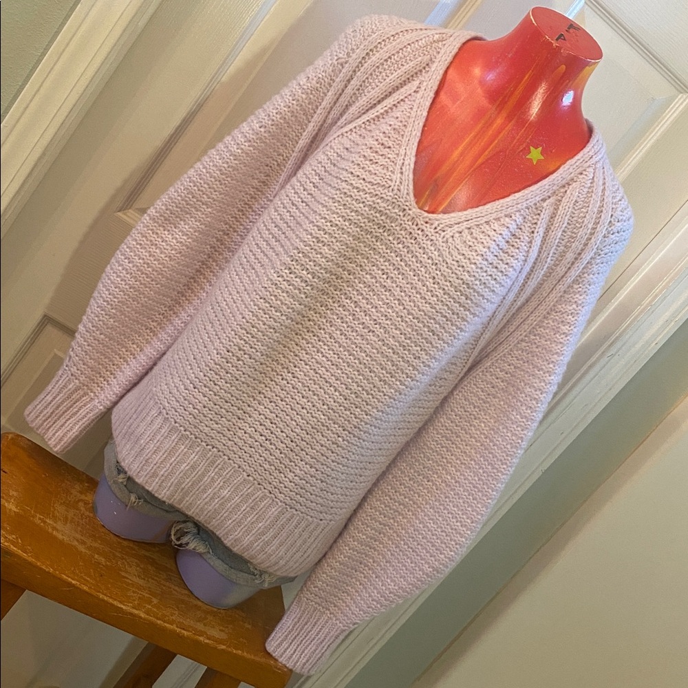 Universal Thread Kawaii Cute V-Neck Oversized Soft Knit Pinkish Purple Sweater
